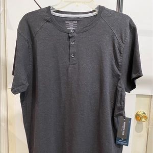 NWT KENNETH COLE three buttons short sleeve